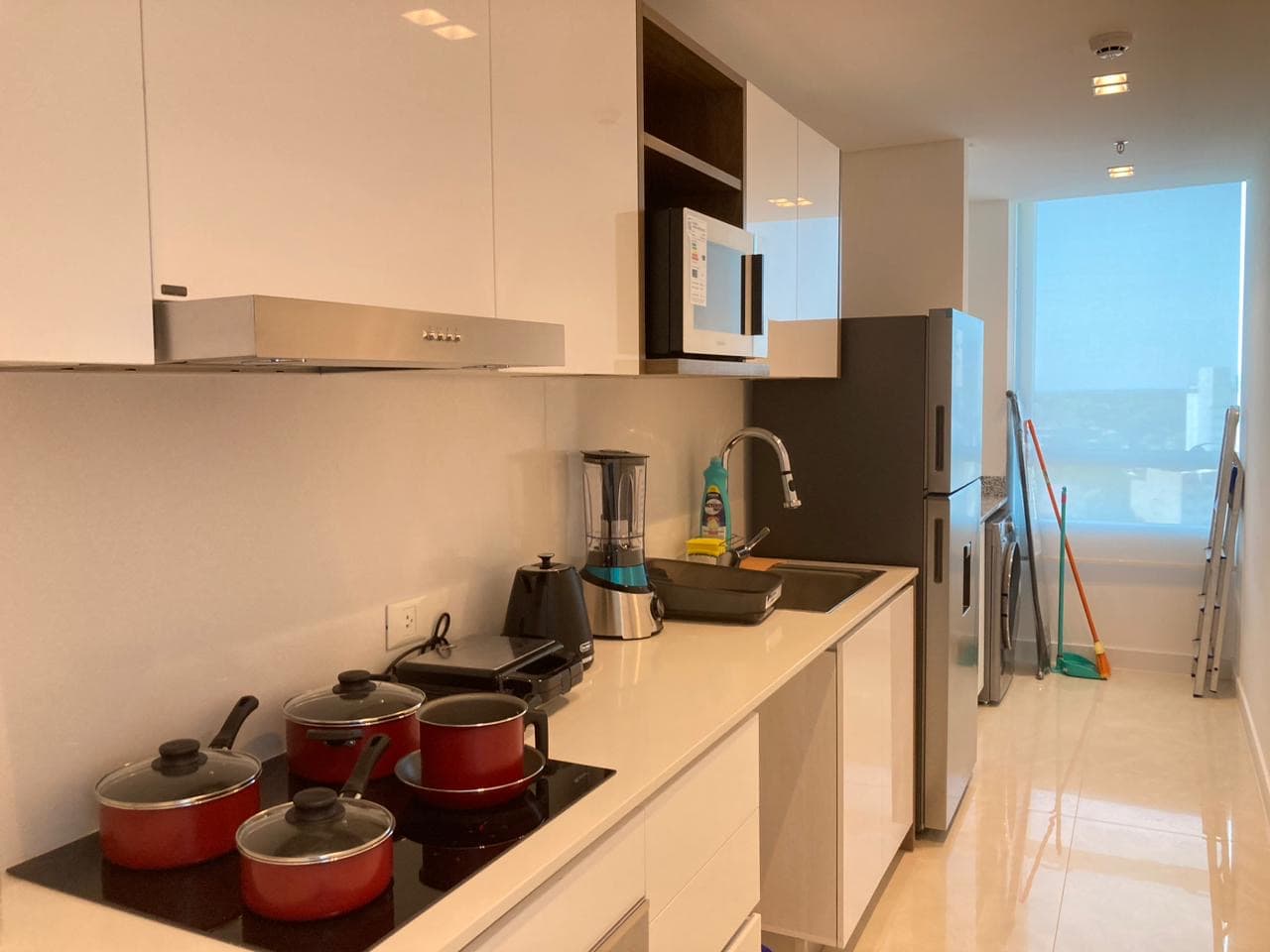 Exclusivo departamento amoblado en el Eminet, foto 2