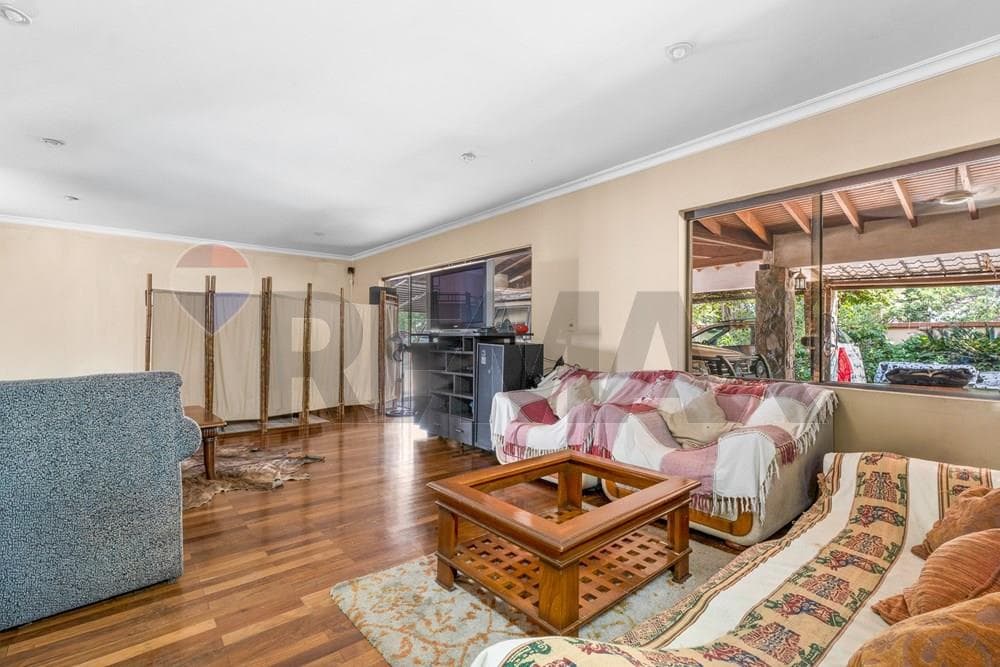 Residencia en esquina sobre avda molas lopez — foto 4