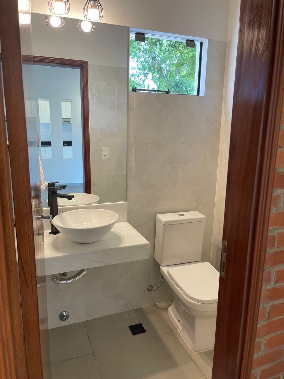 Casa en Luque, loma merlo. Detrás de rakiura, foto 4