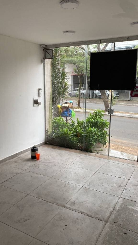 Local Comercial en Alquiler - Los Laureles, zona Shopping Multiplaza, foto 4