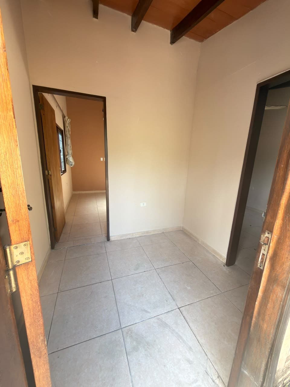 Residencia de 3 habitaciones en barrio sajonia-asuncion, foto 5