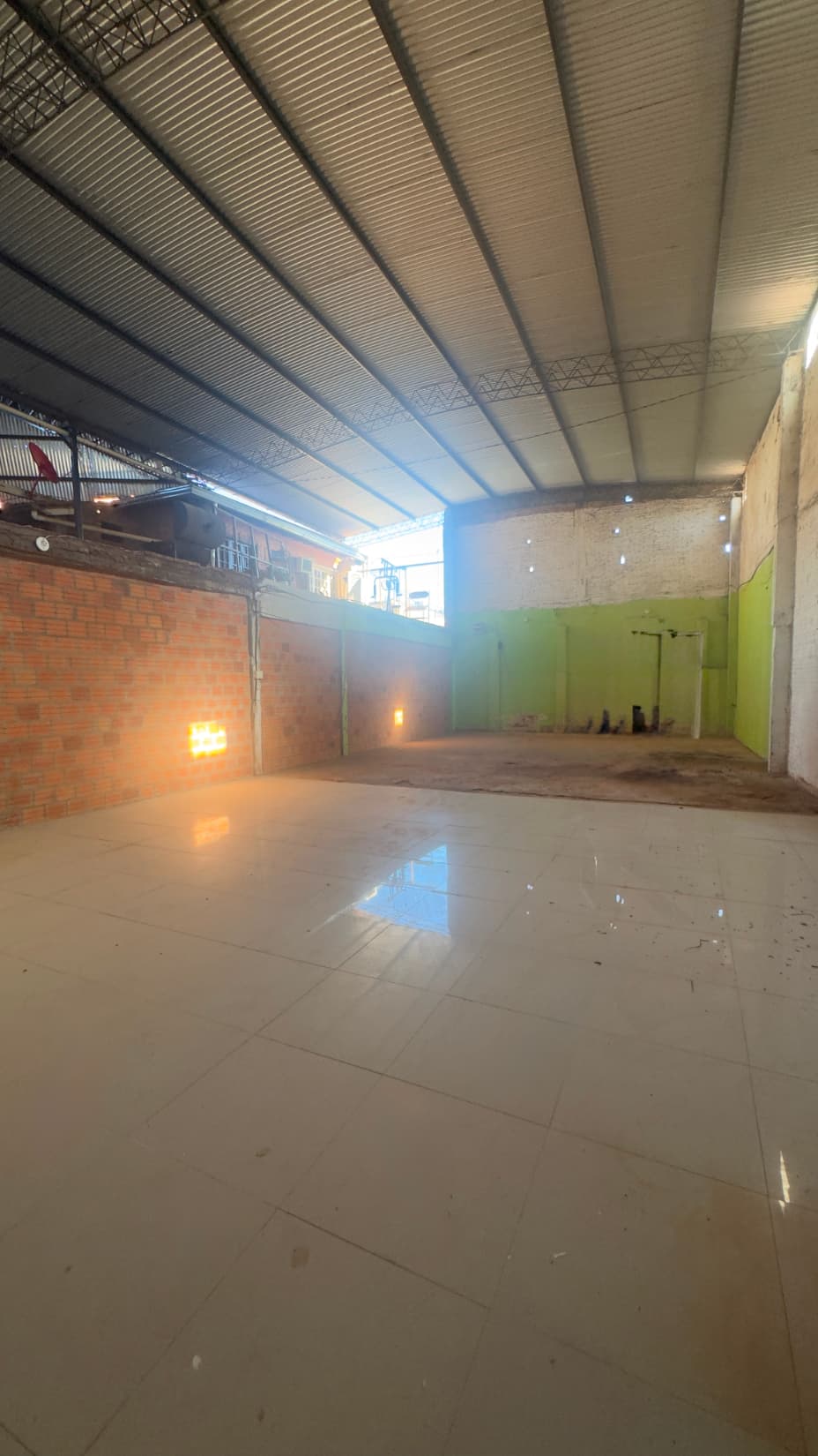 De depósito o salon en la ciudad de pirayu, foto 2