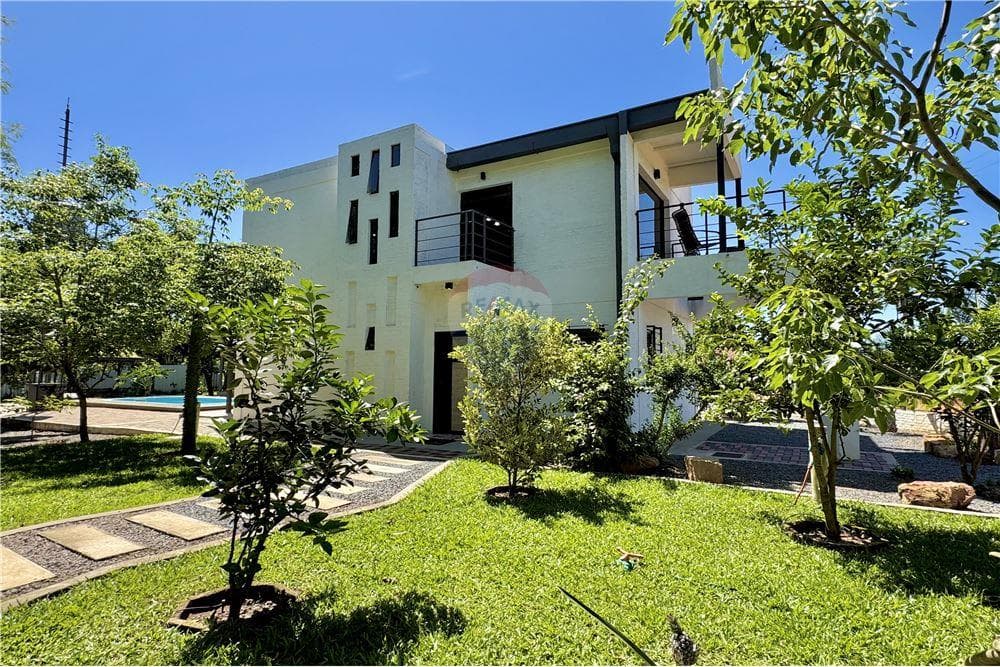 Casa con vista al lago en San Bernardino, foto 1