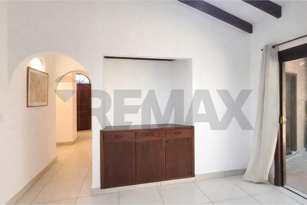 Casa En Alquiler - Madame Lynch, foto 4