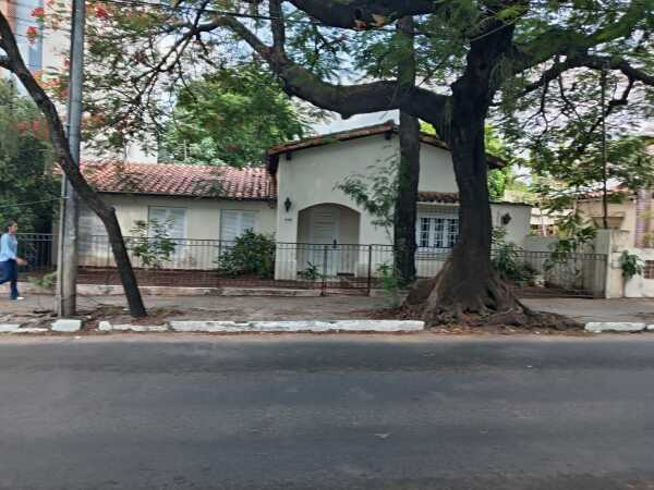 En venta, propiedad sobre avenida sacramento