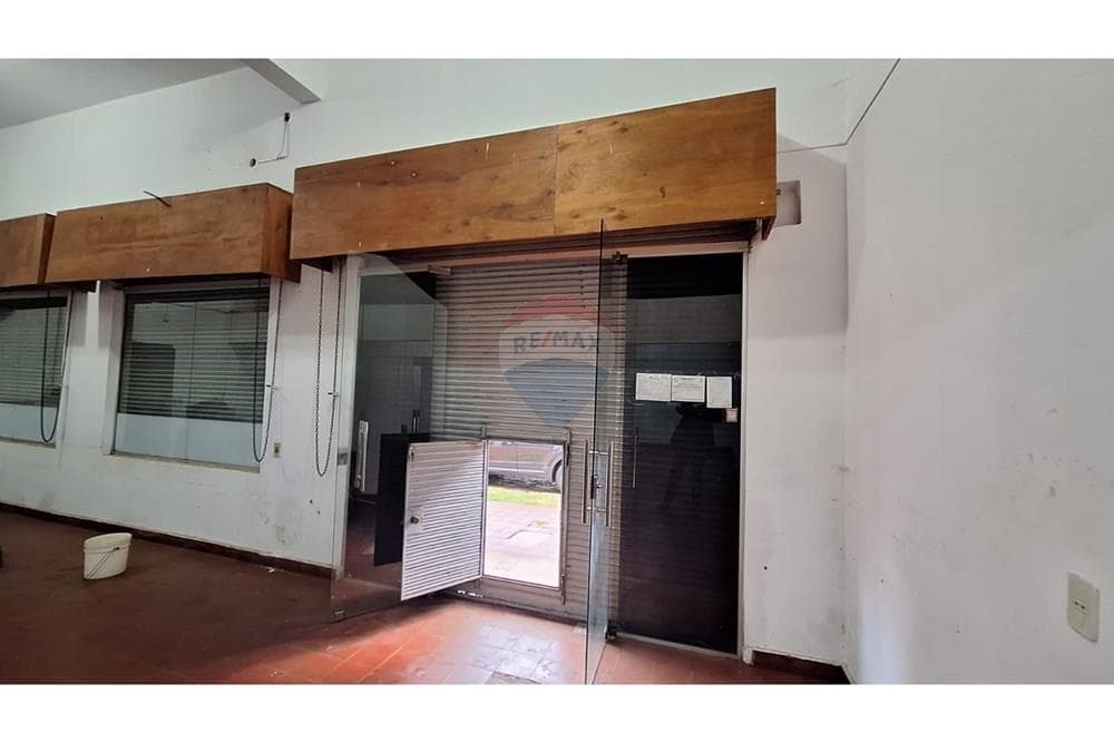 Local Comercial - Alquiler - Encarnación, Paraguay, foto 2