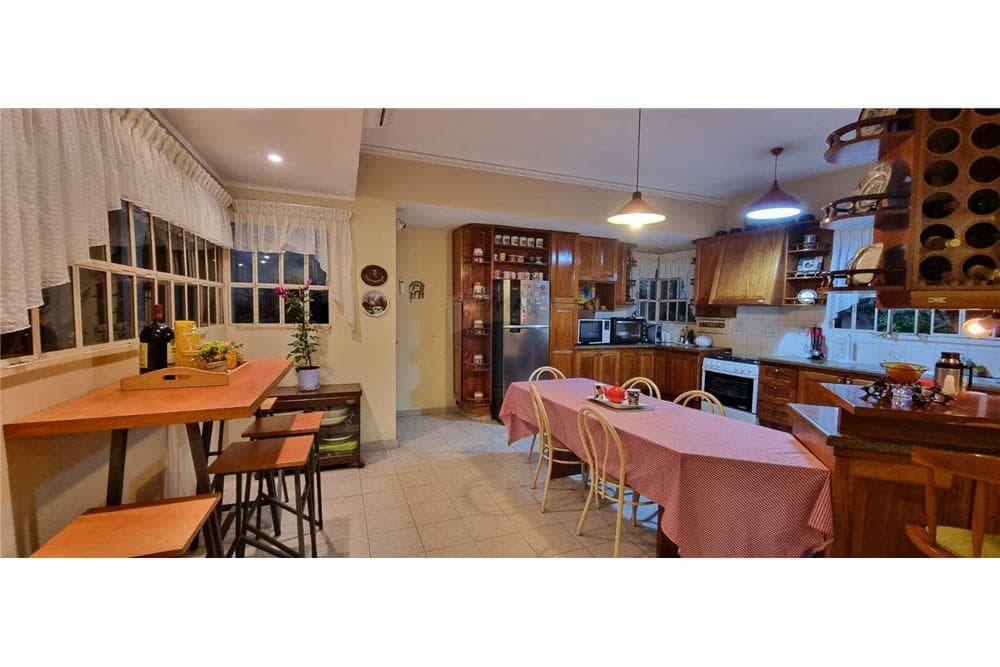 Residencia con amplio patio a la Venta