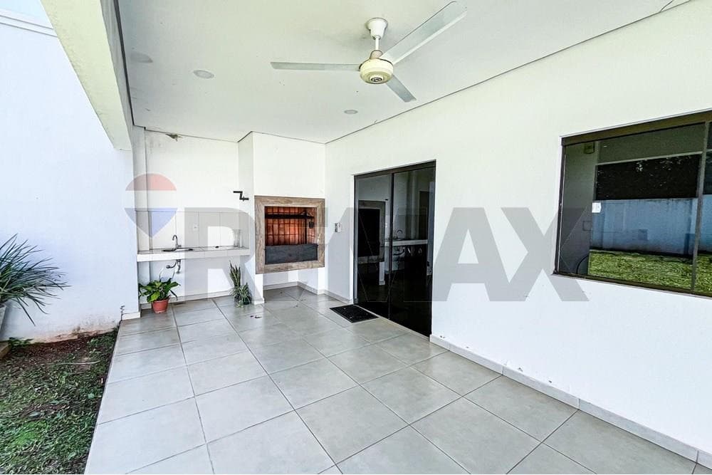 Amplia residencia en Luque - primer barrio, foto 4