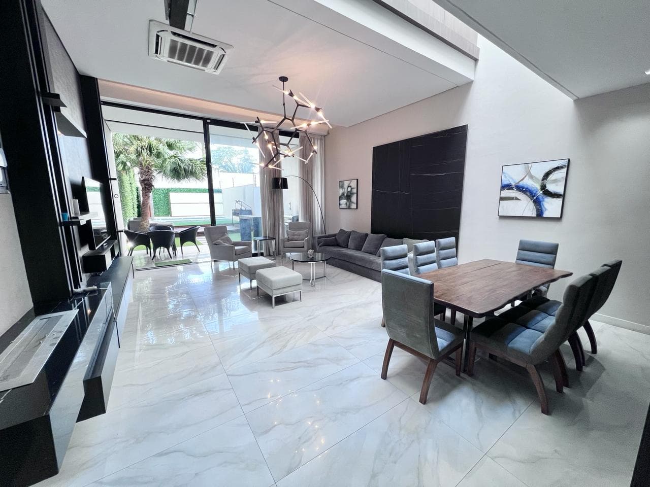 Hermosa Y Amplia Casa Pareada Con Muebles, foto 3