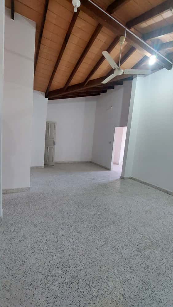 Amplio departamento en San Lorenzo de 4 habitaciones, foto 1