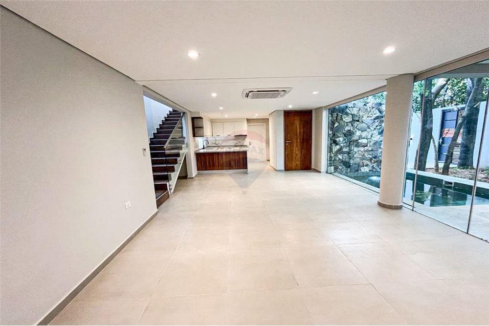 En venta amplio duplex con piscina - villa adela, foto 3