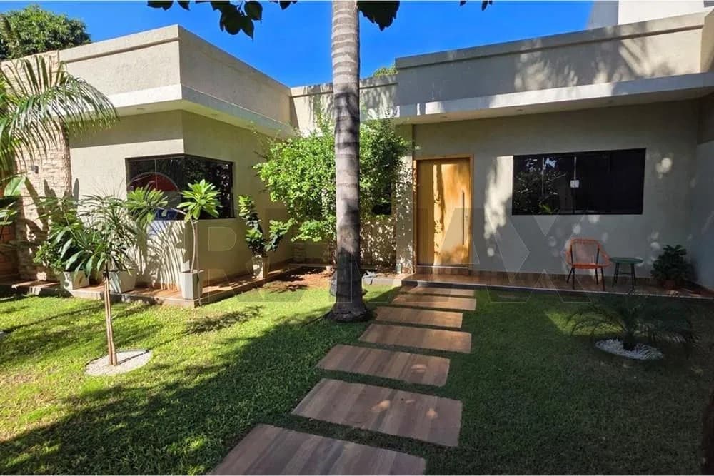 Hermosa casa moderna en venta en Villa Elisa
