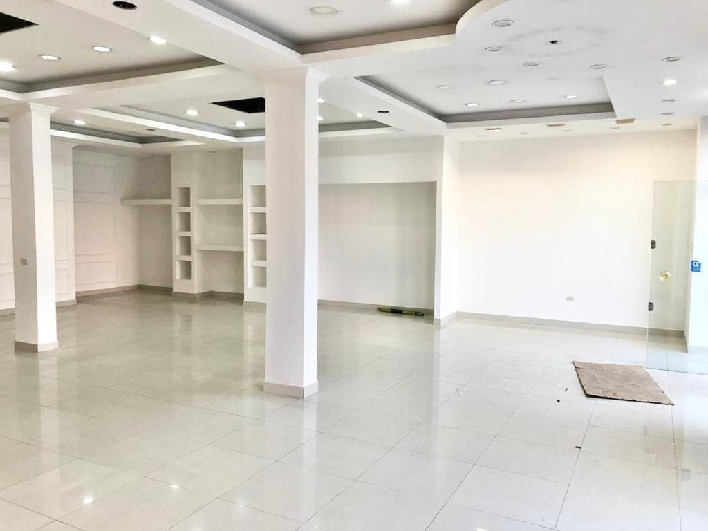 En Alquiler Showroom/Salon Comercial/Oficina sobre Ruta 2 - San Lorenzo A146, foto 3