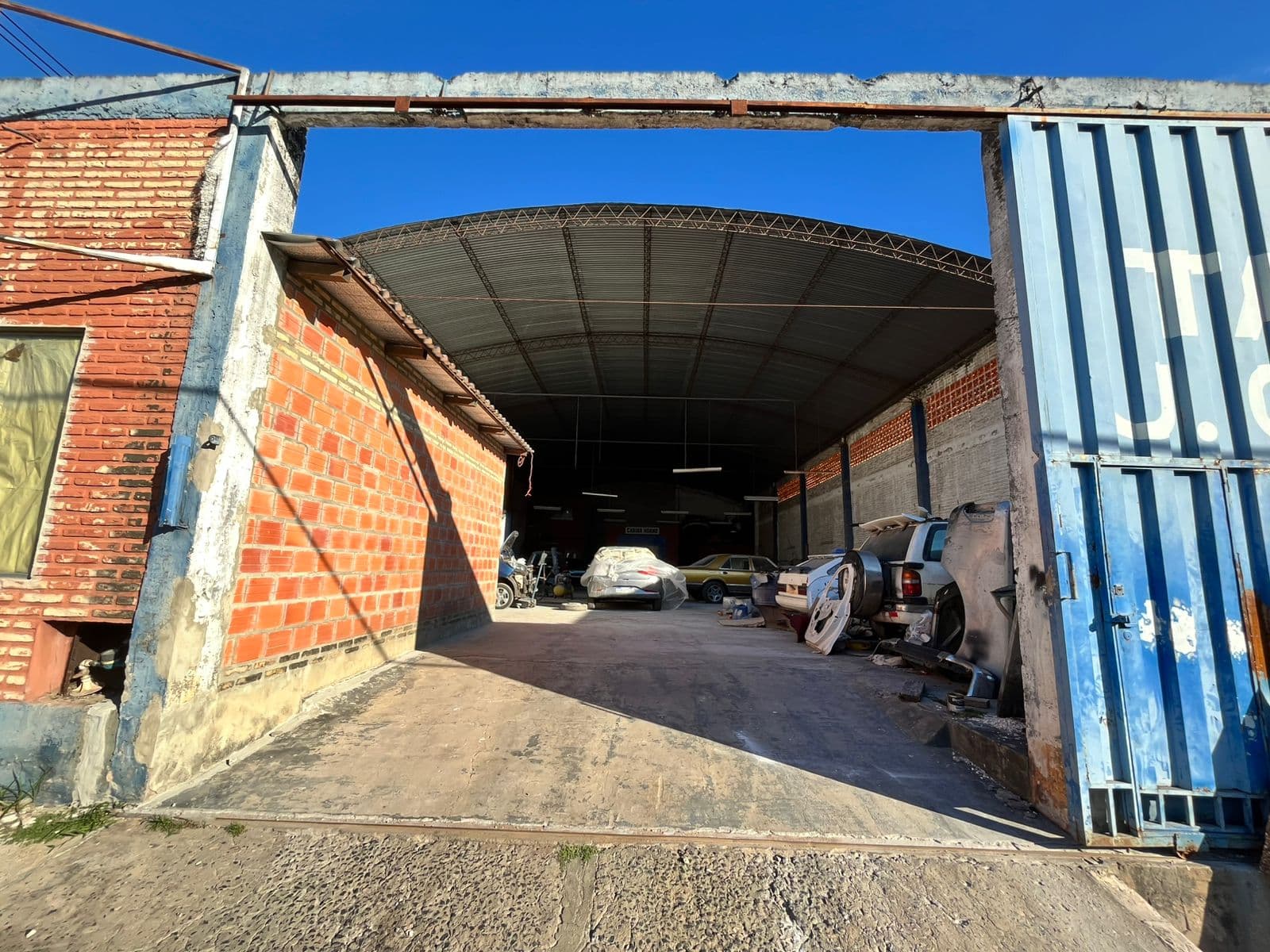 Deposito comercial en esquina en barrio panambireta, foto 4