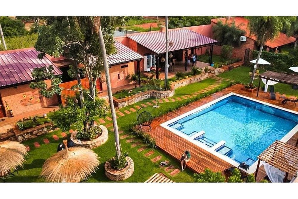 Vendo hermosa casa quinta boutique en aregua