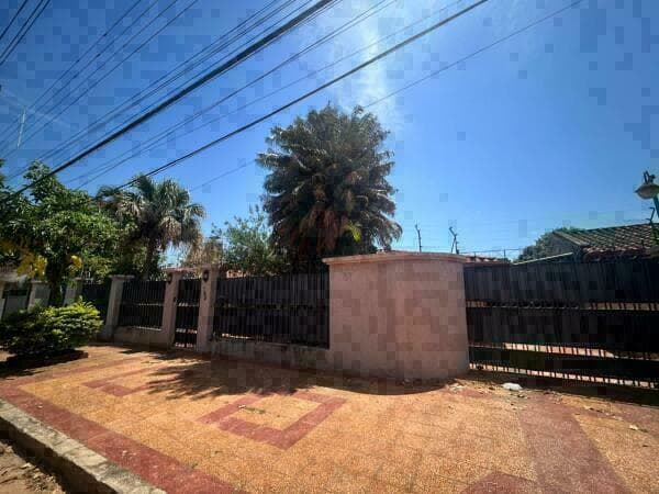 VENTA DE Residencia!! Cacique Lambare!!