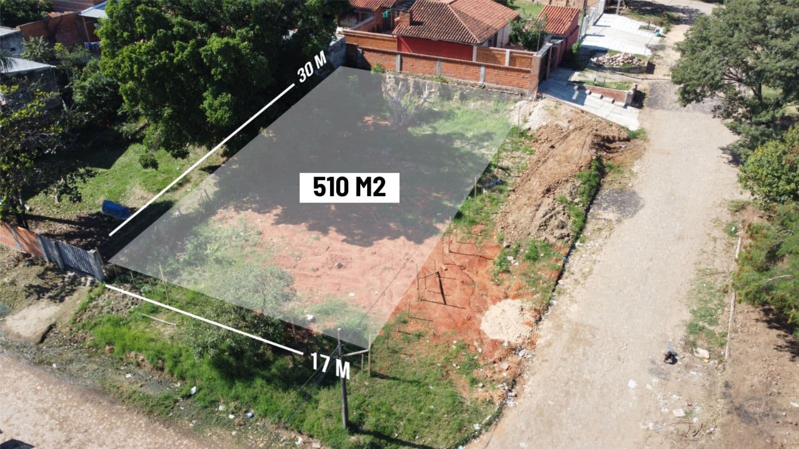 Vendo amplio terreno en esquina en loma pyta Asunción
