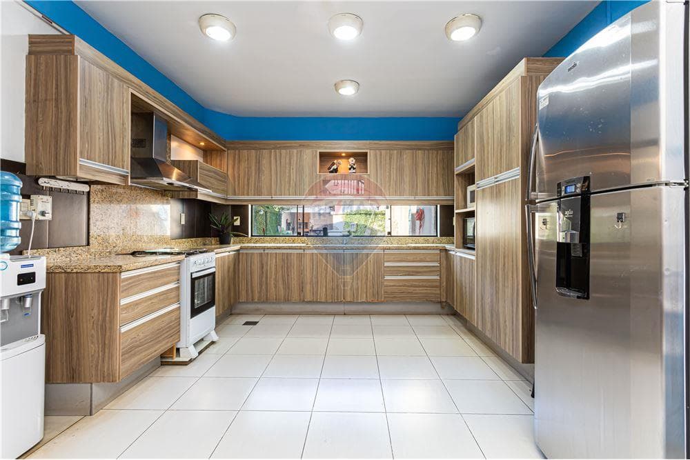 Se Vende Casa de 4 dormitorios en Asunción, foto 2