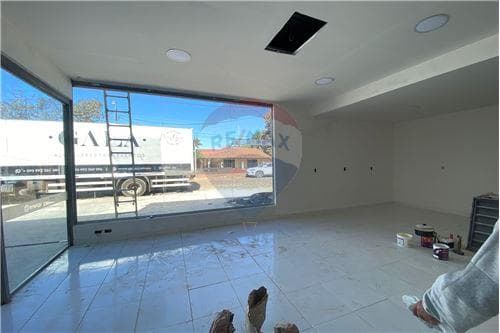 Salon-surtidor leopardi, foto 1