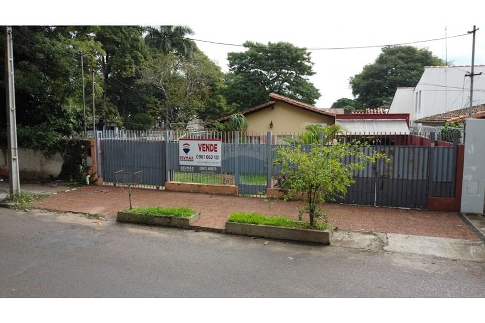 Terreno en venta con alto potencial comercial!