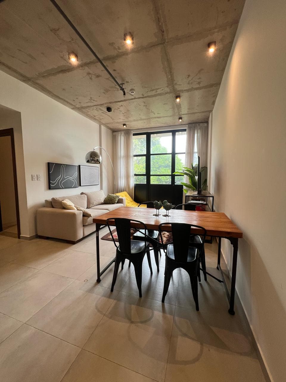 Hermoso Dpto de 2 Habit Amoblado en Edificio Boutique, foto 2