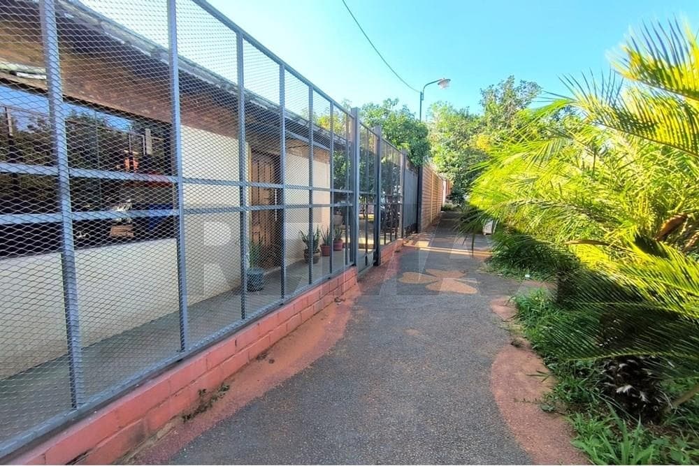 Local comercial+casa con piscina en Villa Elisa — foto 4
