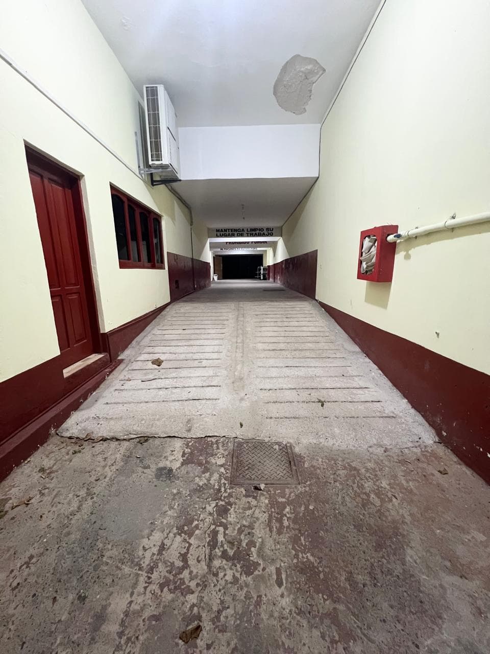 En Alquiler Edificio para Oficinas / Depósito en San Vicente A418, foto 3