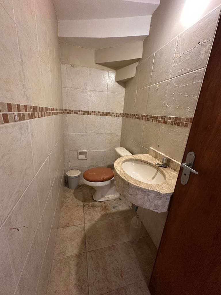 duplex remodelado zona canal 13 lambare — foto 3