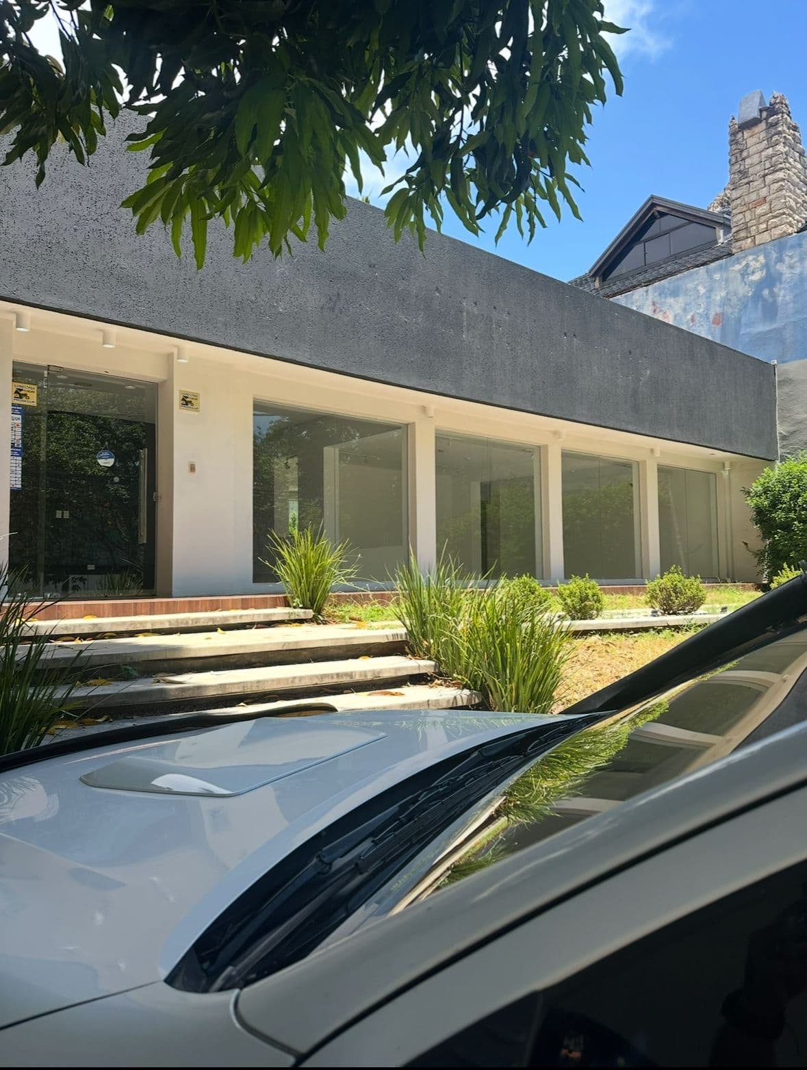 En alquiler amplio salon comercial sobre av boggiani, foto 5
