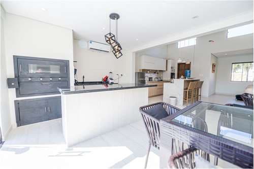 ¡ÚLTIMA OPORTUNIDAD! Hermosa casa amoblada en venta, foto 3