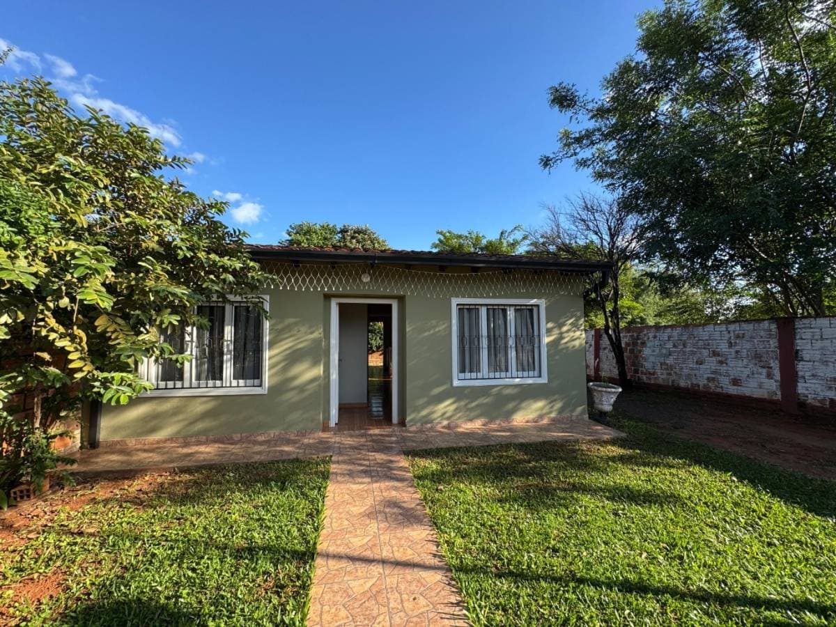 Vendo casa en capiata ruta 1