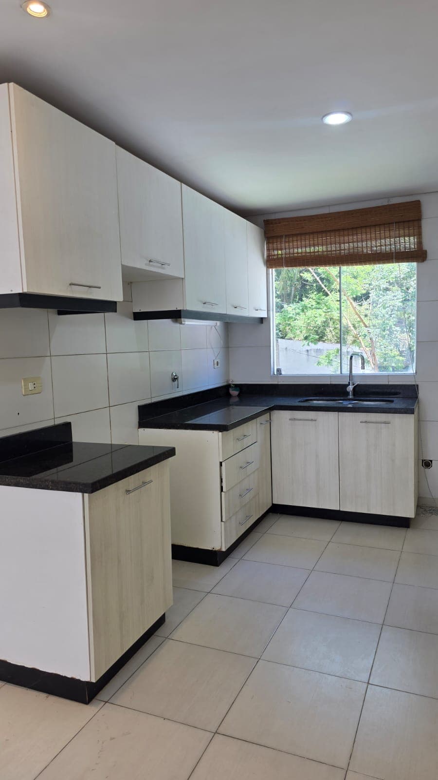 ✨ *dúplex de 3 niveles en Lambaré – condominio cerrado* ✨, foto 2