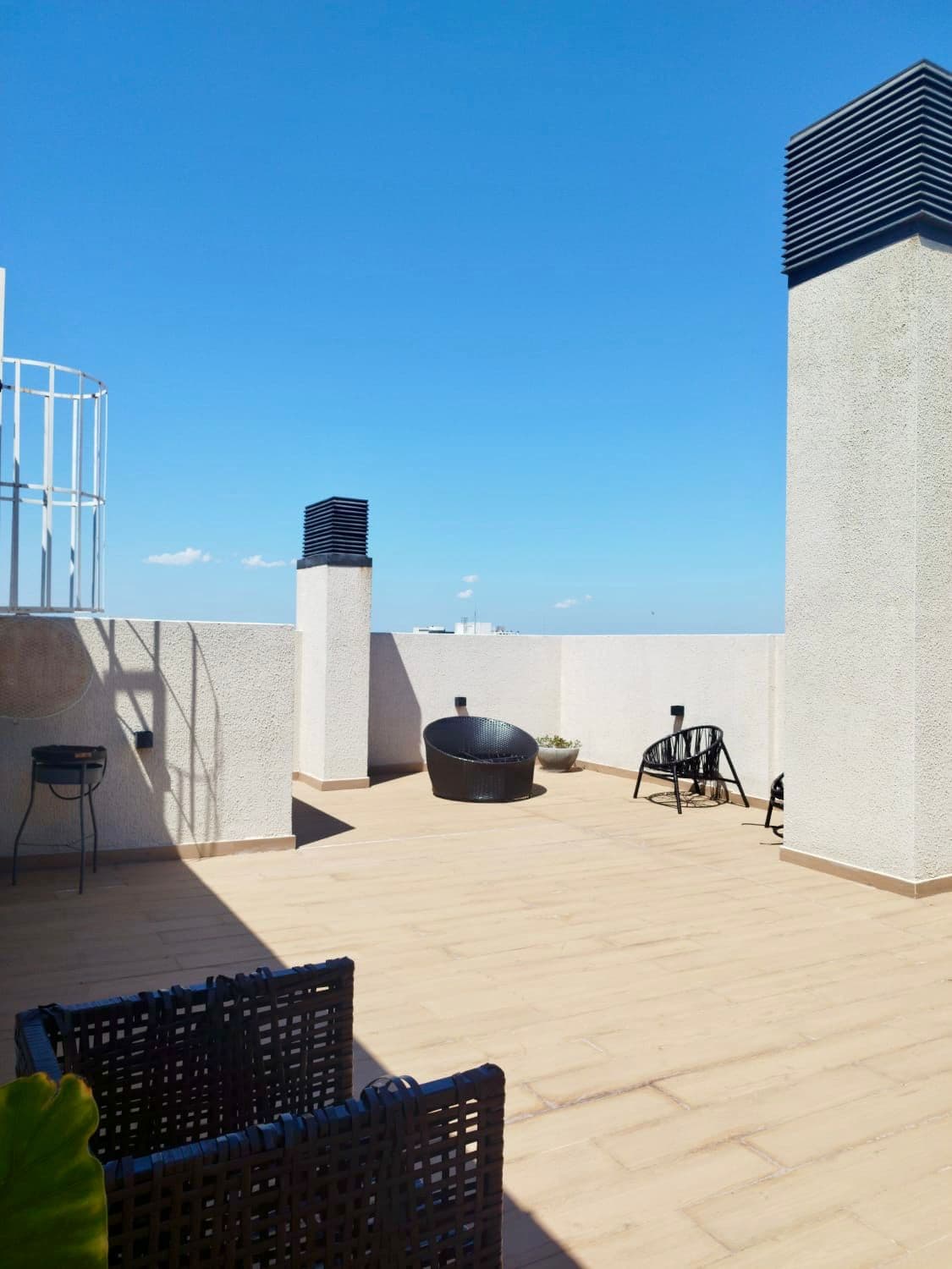 Departamento de 2 dormitorios amoblado – los laureles tower, foto 2