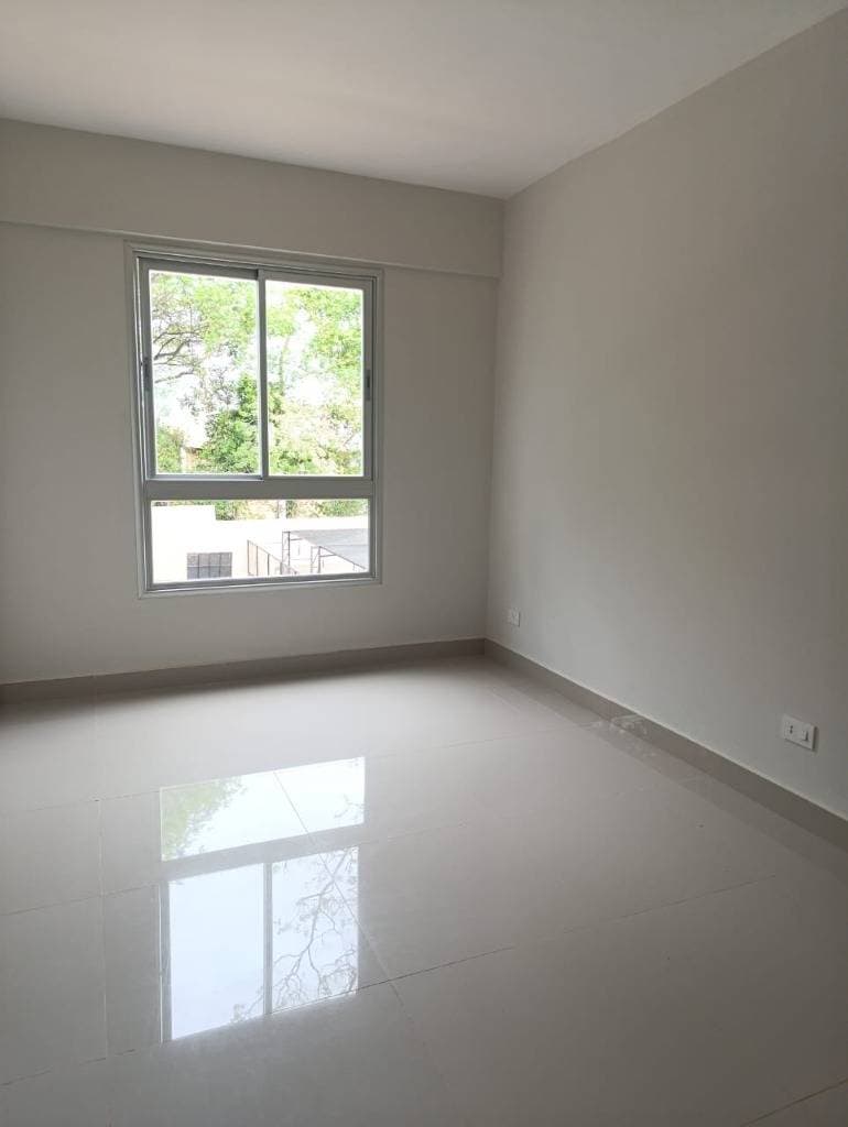 En venta departamento en lambare, foto 2