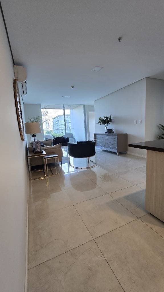 Departamento De 3 Dorm. Semi Amoblado - Edificio Altamira - Ycua Sati, foto 2