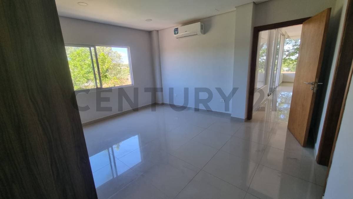 BARRIO MBURICAO Departamento Extra Grande en Venta, foto 4