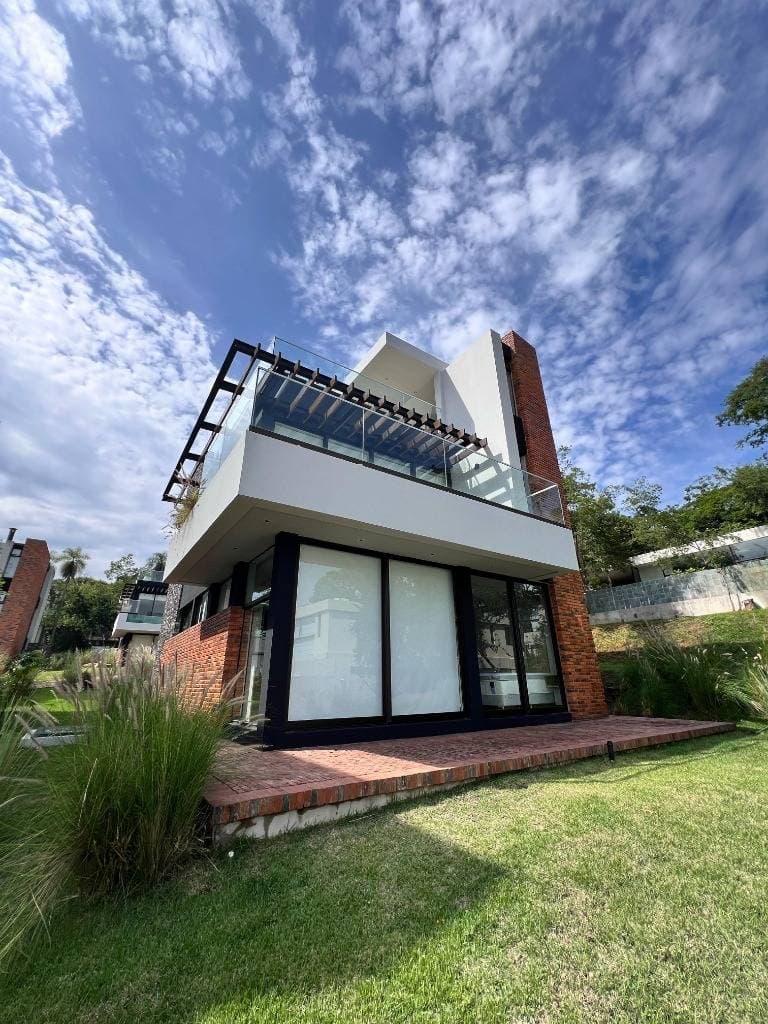 Casa en Venta 3 dormitorios - San Bernardino, Cordillera, foto 4