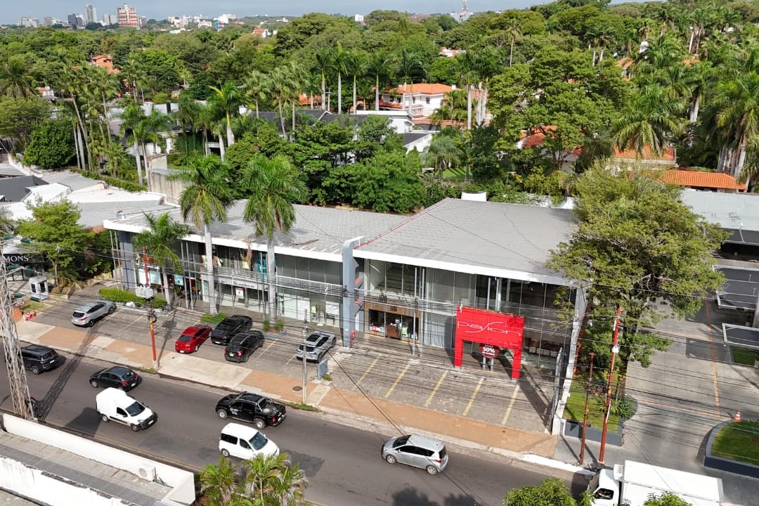 Para Empresas Salon Comercial Sobre Avenida Transcurrida — foto principal