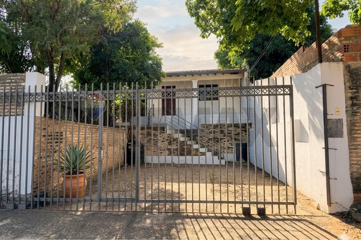 Vendo casa de 3 habitaciones en 3 bocas Fernando zona Sur