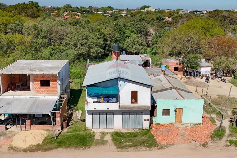 Casa de 2 Niveles en Nanawa - 345 m2 frente a Cancha Sportivo Puerto Elsa, foto 1