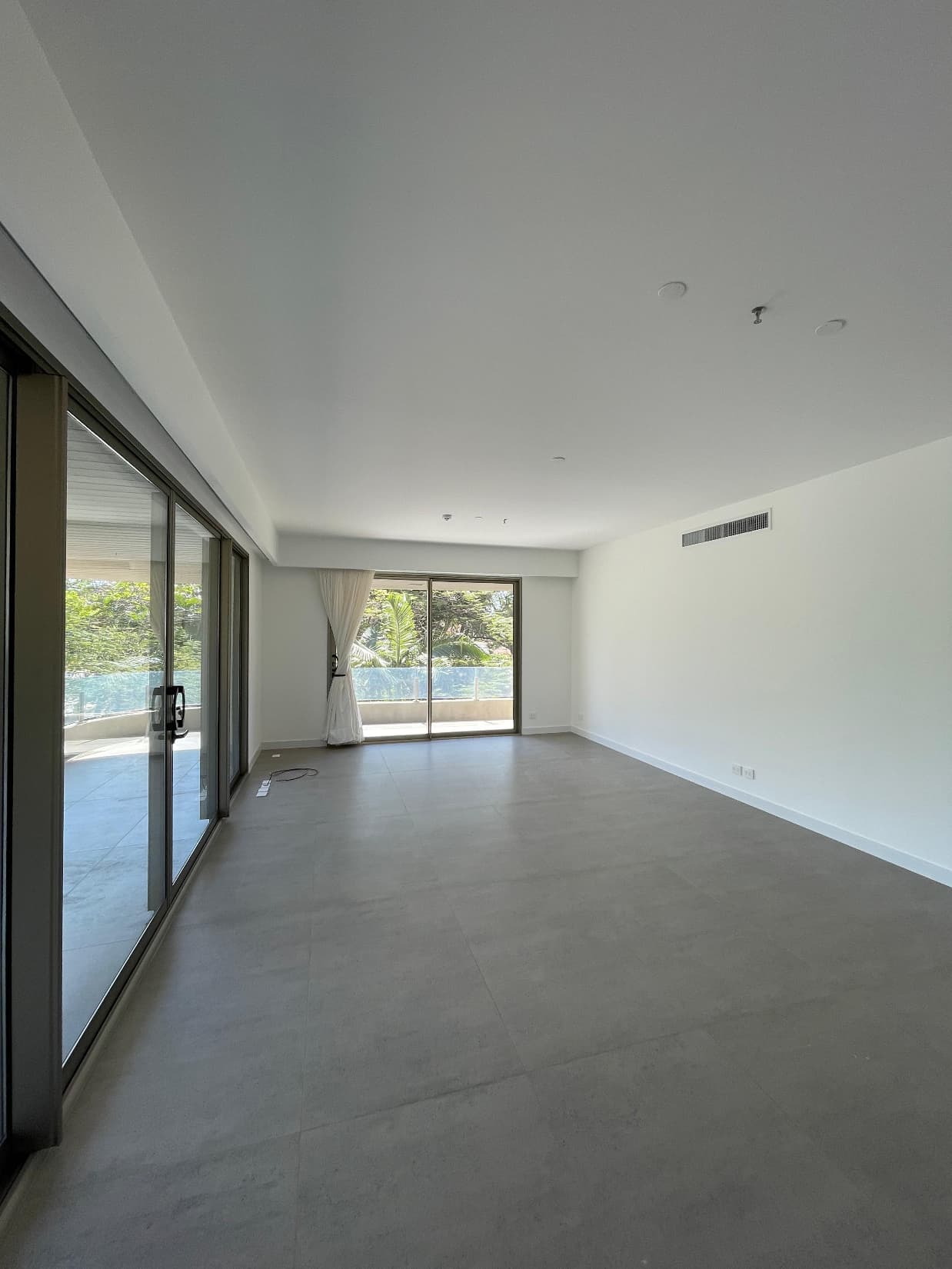 En venta hermoso depto zona shopping del sol de 3 dormitorios en suite, foto 3