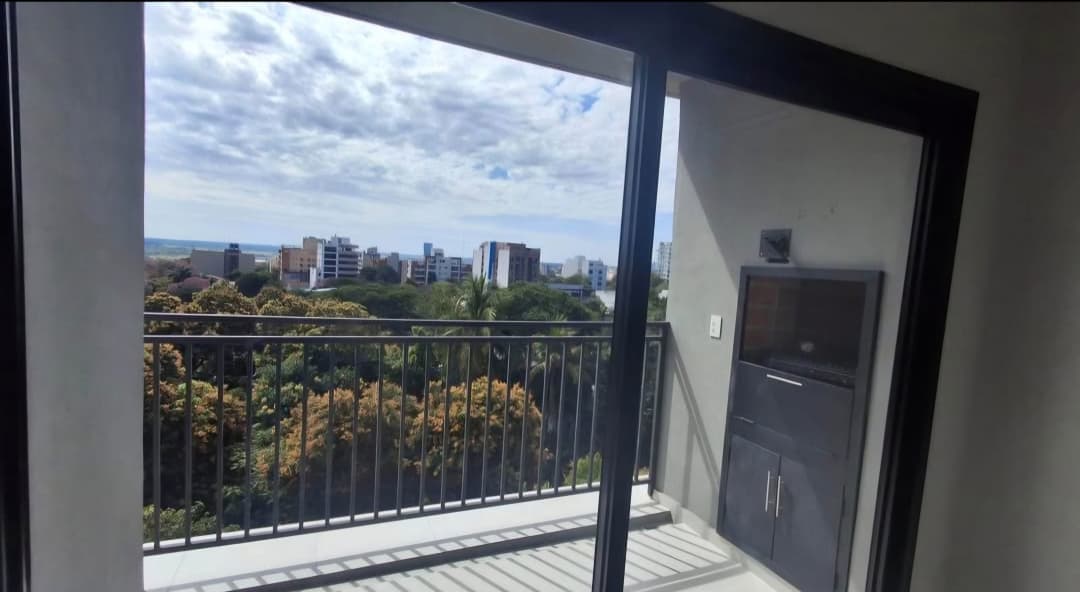 En alquiler departamento de 3 dormitorios en Las Mercedes - Asunción — foto 2