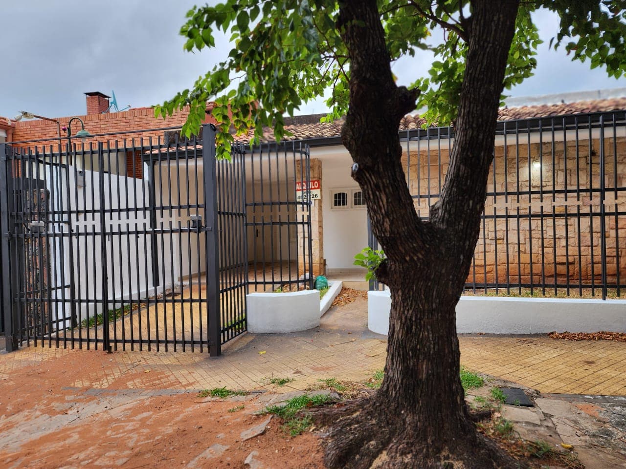 Casa 4 dormitorios alquiler zona ips 12 de junio
