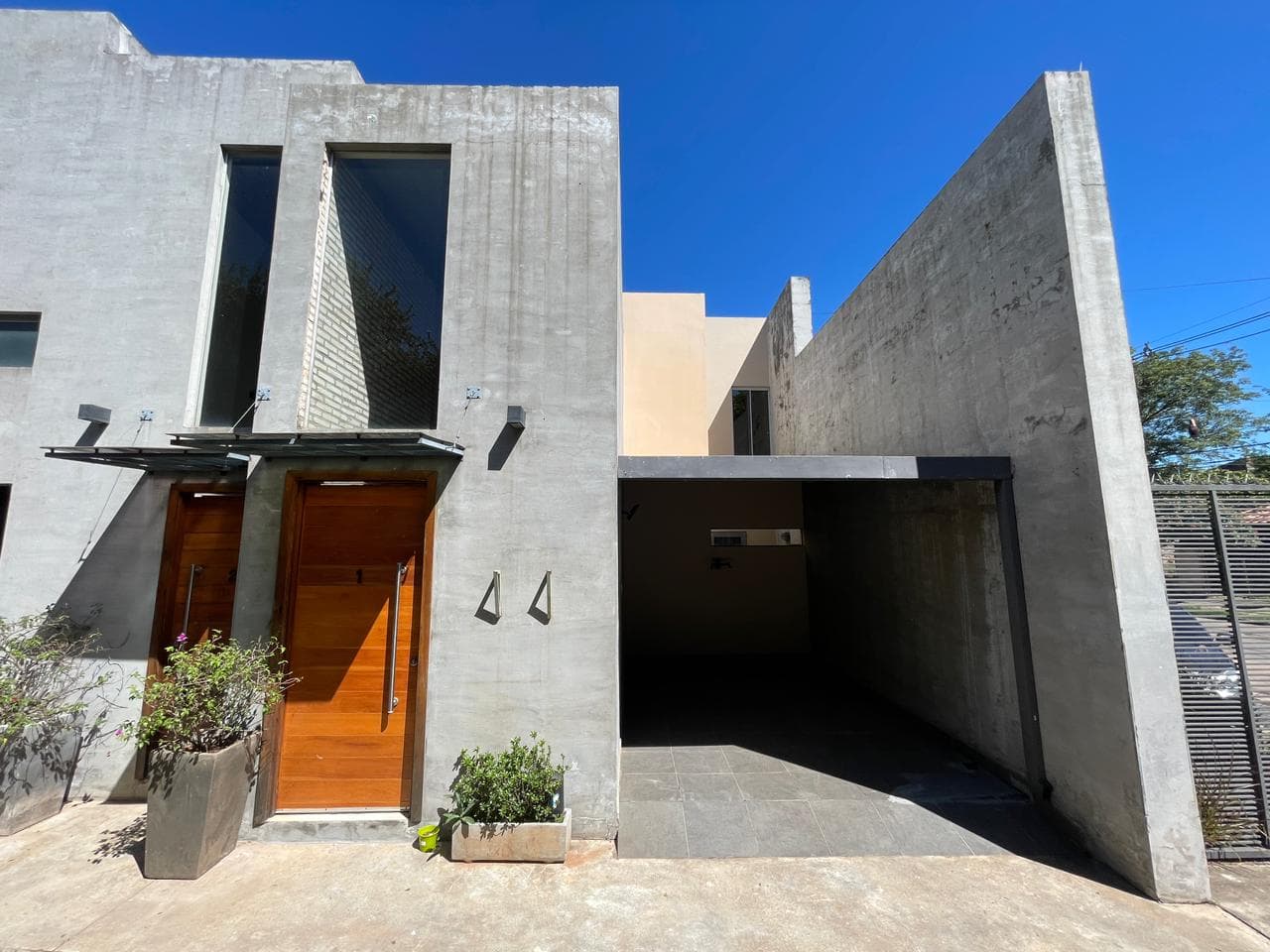 Alquilo Dúplex Amoblado En Condominio | Asunción