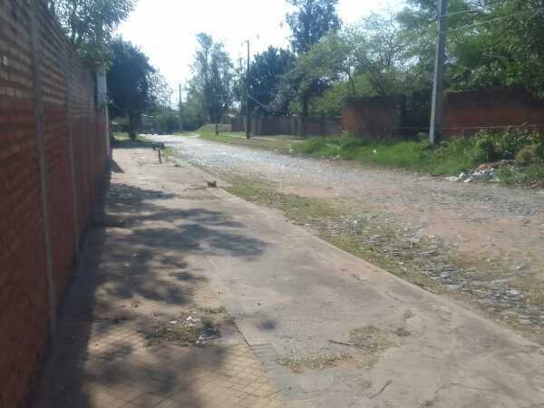 Venta de importante terreno a 2 cuadras de la av. Peron