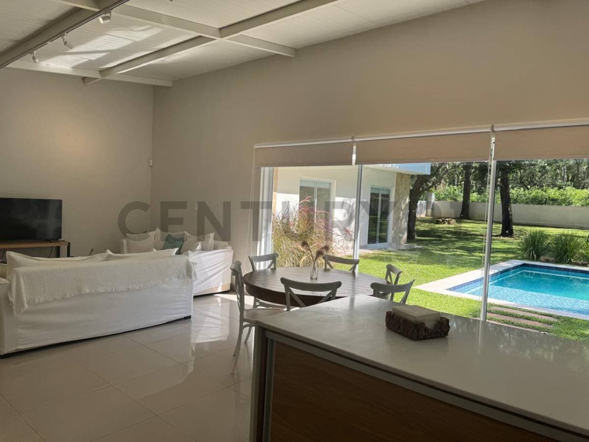 Casa en venta en San Bernardino – 5 dormitorios