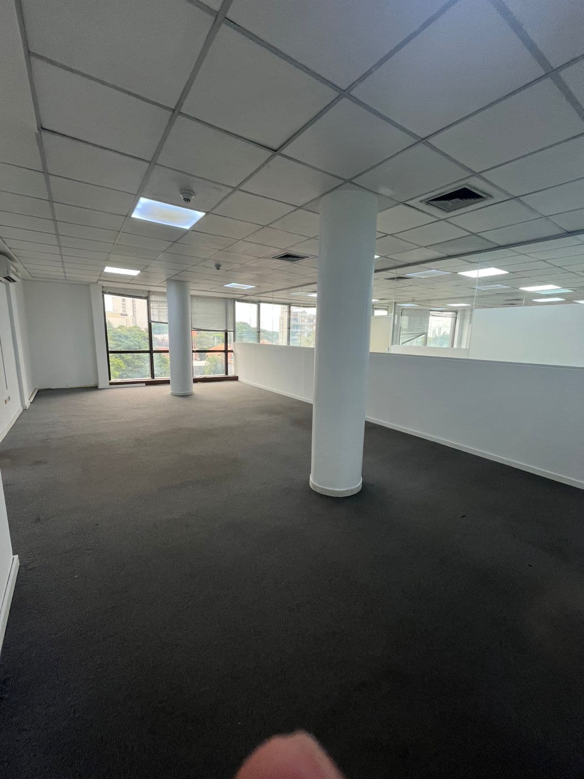 Oficina corporativa 210 m2 sobre av. España | 3 cocheras