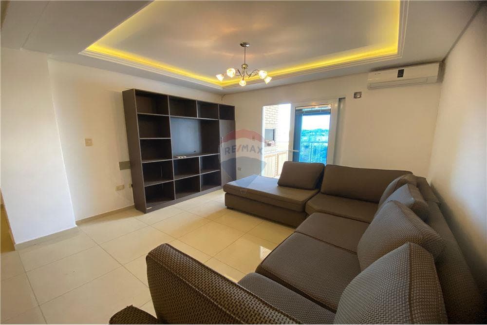 Alquiler de amplio departamento en edificio altade – costanera este