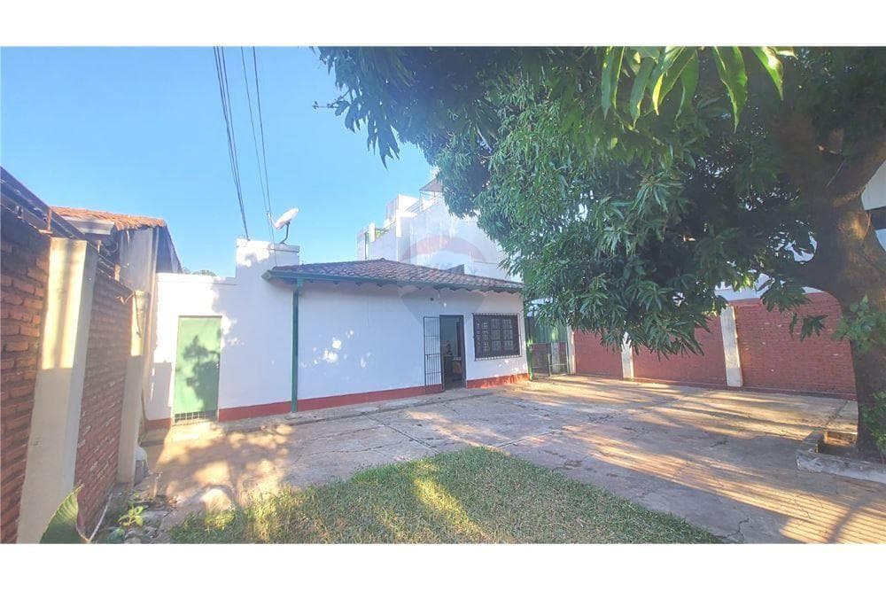 Vendo casa en el barrio los laureles de asuncion