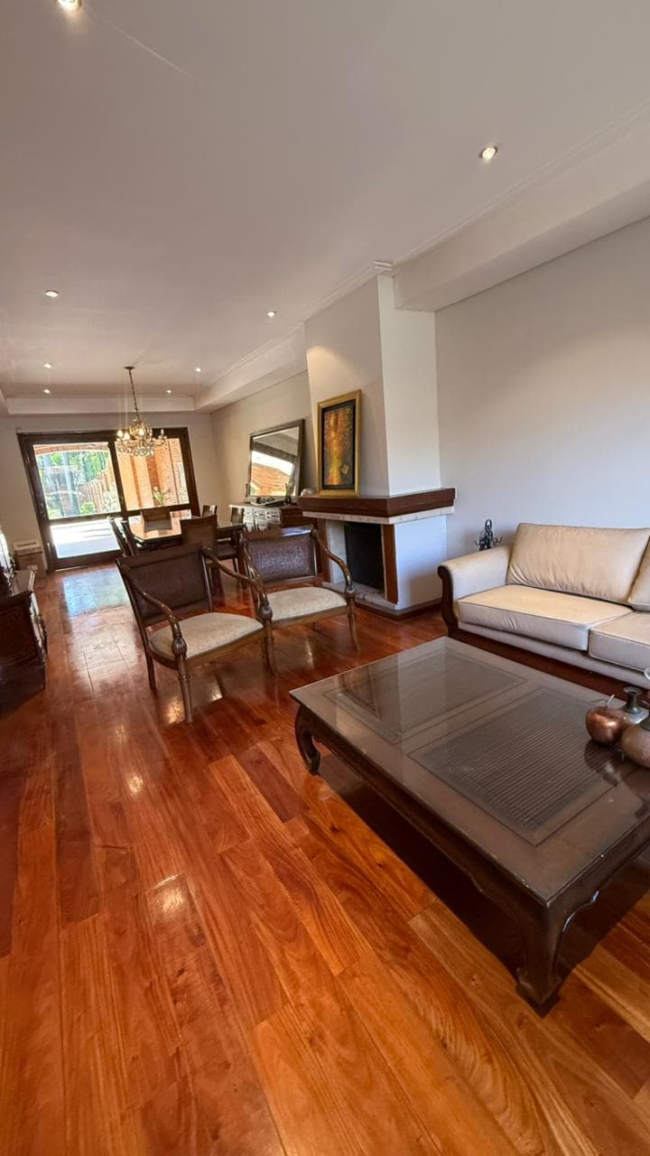 Hermosa residencia barrio mburucuya, foto 3